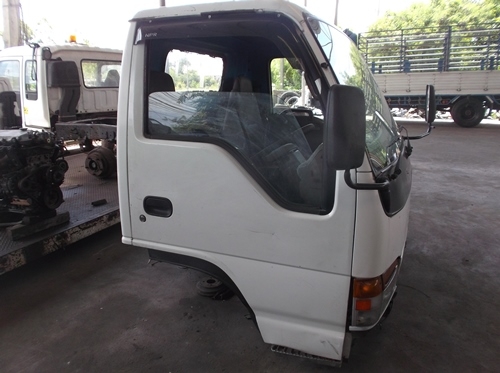 ขายหัว NPR 120 แรง  24V  อุปกรณ์ครบ  หัวนอกติดแชสซี