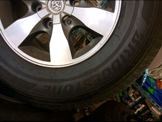 ล้อแม็คพร้อมยางวีโก้6รู ขอบ16ทั่งชุด ยางปี16.