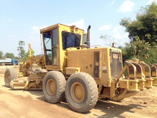 รถเกรด CAT 140G S/N 72V10196
