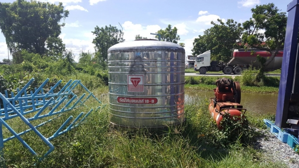 ถังน้ำสแตนเลสขนาด 1600 ลิตรตราเพชรมือสองสวยๆ ถังน้ำสแตนเลสขนาด 1600 ลิตรตราเพชรมือสองสวยๆ