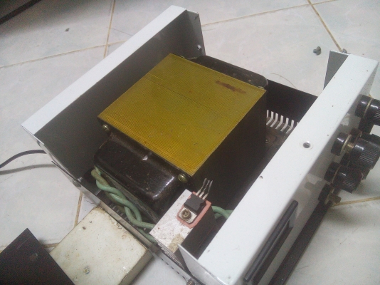 เครื่องแปลงไฟ