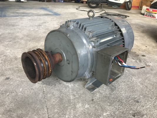 ขายมอเตอร์ไฟฟ้า Brook 15HP. 380V 1450rpm. 4pole made in England สภาพสวยหมุนนิ่มเดิมๆ พร้อมใช้งาน