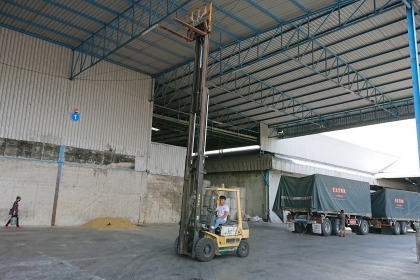 ขายรถโฟล์คลิฟท์ TCM เสาสูง 7 เมตร (สภาพดี) ขายรถโฟล์คลิฟท์ TCM เสาสูง 7 เมตร (สภาพดี)