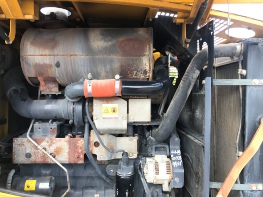 ขายรถตักล้อยาง KOMATSU WA270-5 รถนอกนำเข้าเองจากญี่ปุ่น สภาพสวยพร้อมใช้งาน มีVDOการทำงานครับ