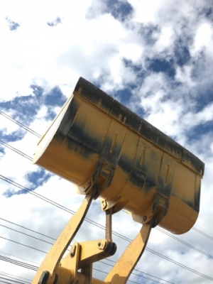 ขายรถตักล้อยาง KOMATSU WA270-5 รถนอกนำเข้าเองจากญี่ปุ่น สภาพสวยพร้อมใช้งาน มีVDOการทำงานครับ