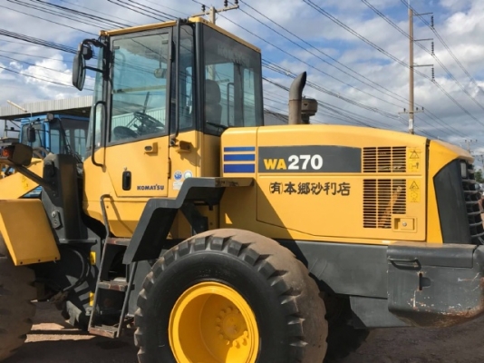 ขายรถตักล้อยาง KOMATSU WA270-5 รถนอกนำเข้าเองจากญี่ปุ่น สภาพสวยพร้อมใช้งาน มีVDOการทำงานครับ