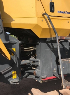 ขายรถตักล้อยาง KOMATSU WA270-5 รถนอกนำเข้าเองจากญี่ปุ่น สภาพสวยพร้อมใช้งาน มีVDOการทำงานครับ