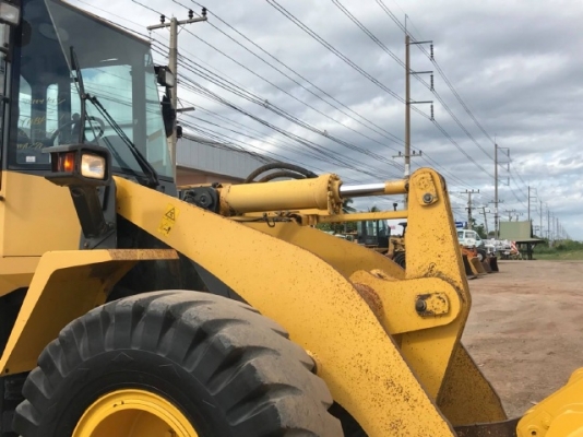 ขายรถตักล้อยาง KOMATSU WA270-5 รถนอกนำเข้าเองจากญี่ปุ่น สภาพสวยพร้อมใช้งาน มีVDOการทำงานครับ