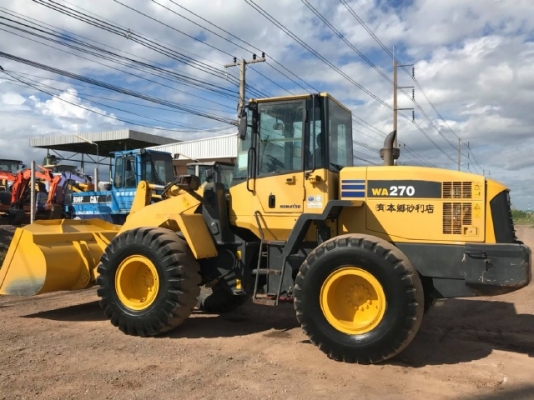 ขายรถตักล้อยาง KOMATSU WA270-5 รถนอกนำเข้าเองจากญี่ปุ่น สภาพสวยพร้อมใช้งาน มีVDOการทำงานครับ