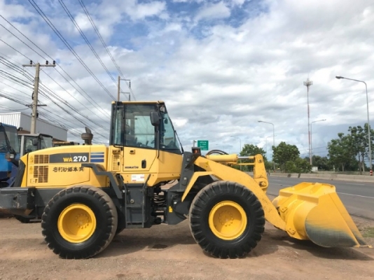 ขายรถตักล้อยาง KOMATSU WA270-5 รถนอกนำเข้าเองจากญี่ปุ่น สภาพสวยพร้อมใช้งาน มีVDOการทำงานครับ