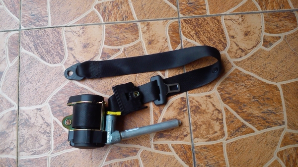 สายเบลท์ หน้าข้างขวา Mercedes Benz W210 W124 C200 ปี1998