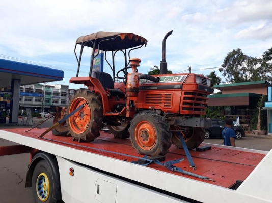 นั่งขับเก่านอก L1-18 สองเพลา มีผาลหลัง สนใจแวะมาชมครับ นั่งขับเก่านอก L1-18 สองเพลา มีผาลหลัง สนใจแวะมาชมครับ