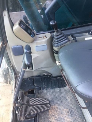 ขาย 970,000 KOBELCO sk 135 sr yy-03 ไฟฟ้าครบ เครื่องดี ปั้มแรง เอวแน่น ช่วงล่างเต็ม เอกสารอินวอยทร์ แอร์หนาว เอกสารอินวอยทร์ รถอยู่ สุพรรณบุรี 090-772-3710 090-772-3708