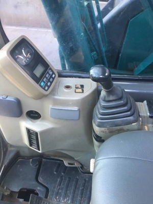 ขาย 970,000 KOBELCO sk 135 sr yy-03 ไฟฟ้าครบ เครื่องดี ปั้มแรง เอวแน่น ช่วงล่างเต็ม เอกสารอินวอยทร์ แอร์หนาว เอกสารอินวอยทร์ รถอยู่ สุพรรณบุรี 090-772-3710 090-772-3708