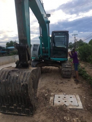 ขาย 970,000 KOBELCO sk 135 sr yy-03 ไฟฟ้าครบ เครื่องดี ปั้มแรง เอวแน่น ช่วงล่างเต็ม เอกสารอินวอยทร์ แอร์หนาว เอกสารอินวอยทร์ รถอยู่ สุพรรณบุรี 090-772-3710 090-772-3708