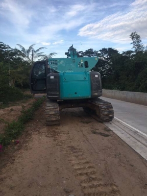 ขาย 970,000 KOBELCO sk 135 sr yy-03 ไฟฟ้าครบ เครื่องดี ปั้มแรง เอวแน่น ช่วงล่างเต็ม เอกสารอินวอยทร์ แอร์หนาว เอกสารอินวอยทร์ รถอยู่ สุพรรณบุรี 090-772-3710 090-772-3708
