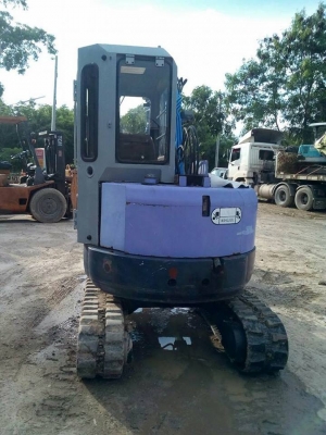 FROM JAPANรถขุดAIRMAN-AX30UR /เครื่องยนต์ISUZU-3KC1-3สูบ/แทรคยาง/มีเก๋ง/สภาพสวยๆ/สินค้าเก่านอก/พร้อมใช้งาน