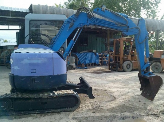 FROM JAPANรถขุดAIRMAN-AX30UR /เครื่องยนต์ISUZU-3KC1-3สูบ/แทรคยาง/มีเก๋ง/สภาพสวยๆ/สินค้าเก่านอก/พร้อมใช้งาน