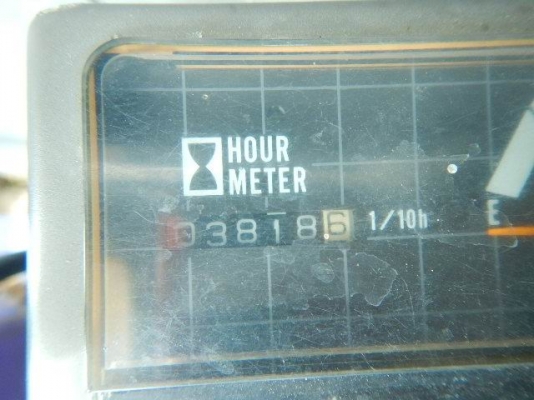 FROM JAPANรถขุดAIRMAN-AX30UR /เครื่องยนต์ISUZU-3KC1-3สูบ/แทรคยาง/มีเก๋ง/สภาพสวยๆ/สินค้าเก่านอก/พร้อมใช้งาน