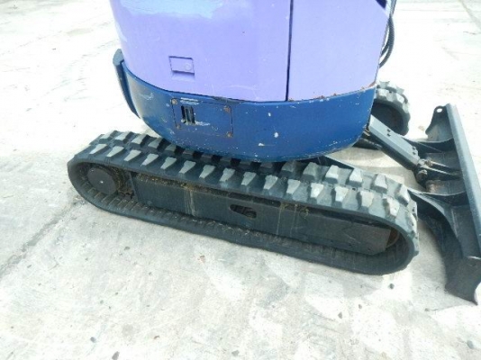 FROM JAPANรถขุดAIRMAN-AX30UR /เครื่องยนต์ISUZU-3KC1-3สูบ/แทรคยาง/มีเก๋ง/สภาพสวยๆ/สินค้าเก่านอก/พร้อมใช้งาน