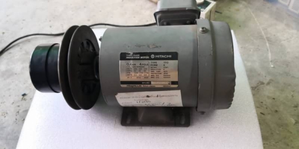1,500บ.ส่งถึงบ้านฟรี โทร 083-2000058 LINE ID: line832923 ชุดมอเตอร์ HITACHI ขนาด 400 W. และชุดพูลเลย