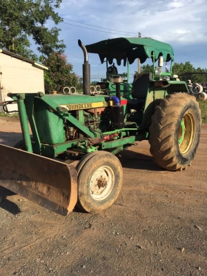 รถไถจอนเดีย เพลาเดียว สภาพดีมากๆๆพร้อมใช้งาน