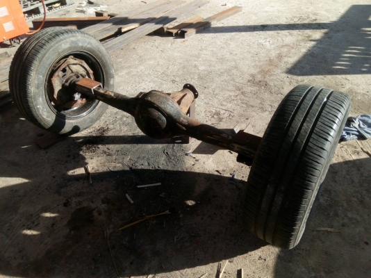 เพลาะกะบะพร้อมกะทะยางน็อตครบพร้อมใช้งาน