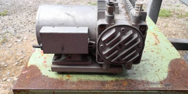 1,500 บ.ส่งถึงบ้านฟรี โทร 083-2000058 LINE ID: line832923 DIAPHRAGM VACUUM PUMP ปั๊มดูดสูญญากาศระบบแ