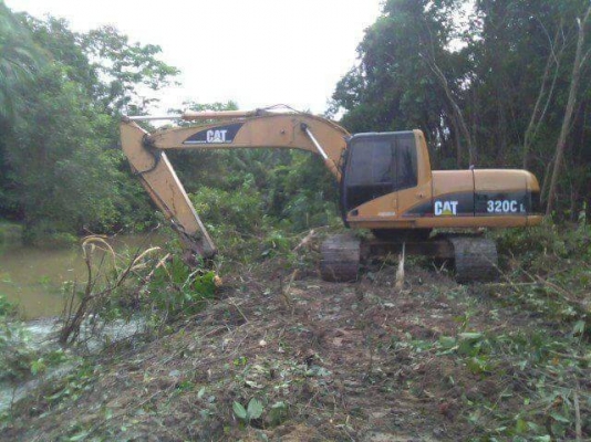 ขายรถแบคโฮ CAT 320 C เอกสารอินวอย ไมล์ 14000 ชม.ราคา 1200000