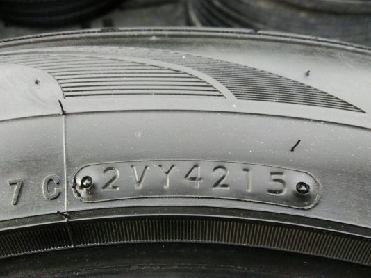 ขายยาง 235/55R18 NITTO 420 ปลายปี15 ดอกยางหนาเต็มสวยสดเท่ากันไม่ร้าวไม่ปะ ชุดละ 7500 บาท พร้อมใส่ ถ่ ขายยาง 235/55R18 NITTO 420 ปลายปี15 ดอกยางหนาเต็มสวยสดเท่ากันไม่ร้าวไม่ปะ ชุดละ 7500 บาท พร้อมใส่ ถ่