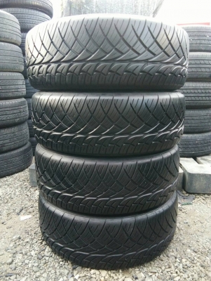 ขายยาง 235/55R18 NITTO 420 ปลายปี15 ดอกยางหนาเต็มสวยสดเท่ากันไม่ร้าวไม่ปะ ชุดละ 7500 บาท พร้อมใส่ ถ่