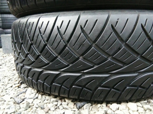 ขายยาง 235/55R18 NITTO 420 ปลายปี15 ดอกยางหนาเต็มสวยสดเท่ากันไม่ร้าวไม่ปะ ชุดละ 7500 บาท พร้อมใส่ ถ่