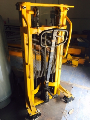 ขายแฮนด์ลิฟยกของ1ตัน