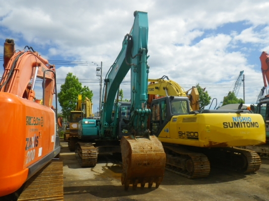 ขายรถขุด KOBELCO SK200-8 YN11 สนใจติดต่อ อำพล 090-9694506/ 080-3031241