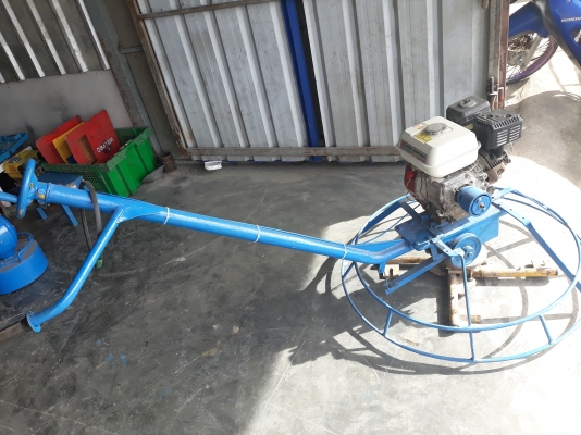 เครื่อขัดมันปูนพร้อมเครื่องยนต์ฮอนด้า5.5 แรง(มือสอง) เครื่อขัดมันปูนพร้อมเครื่องยนต์ฮอนด้า5.5 แรง(มือสอง)