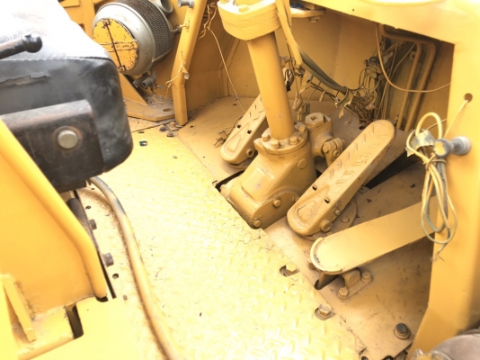 ขายรถตักล้อยาง CATERPILLAR 980B สภาพพร้อมใช้งาน รถนำเข้าจากญี่ปุ่นแท้ๆ ติดต่อ 063-9316985 ID LINE : 0639316985 ครับ