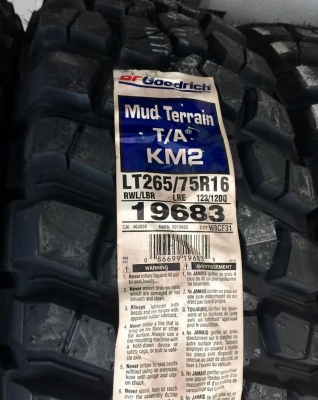 BF Mud km2 ขนาด 265/75/16 USA. ยางใหม่ราคามือ2 มีน้อยหมดแล้วหมดเลย BF Mud km2 ขนาด 265/75/16 USA. ยางใหม่ราคามือ2 มีน้อยหมดแล้วหมดเลย