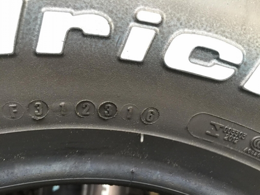 BF Mud km2 ขนาด 265/75/16 USA. ยางใหม่ราคามือ2 มีน้อยหมดแล้วหมดเลย BF Mud km2 ขนาด 265/75/16 USA. ยางใหม่ราคามือ2 มีน้อยหมดแล้วหมดเลย