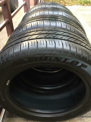 ยาง Dunlop 205 55 16 ปี17 ดอกเต็ม ไม่มีปะ เนื้อนิ่มๆ ใช้ยาว ราคาไม่แพง