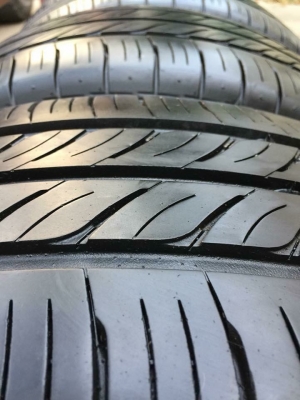 ยาง Dunlop 205 55 16 ปี17 ดอกเต็ม ไม่มีปะ เนื้อนิ่มๆ ใช้ยาว ราคาไม่แพง
