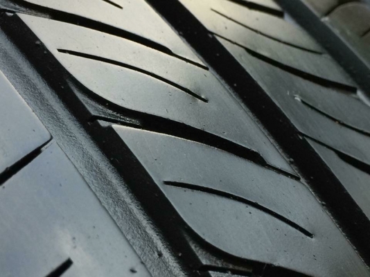 ยาง Dunlop 205 55 16 ปี17 ดอกเต็ม ไม่มีปะ เนื้อนิ่มๆ ใช้ยาว ราคาไม่แพง