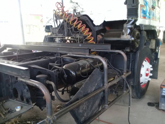 ขายด่วนรถ 10 ล้อ.หัวลากFM1J เครื่อง 260 แรง ปี 46 รถสวย เครื่องดี สภาพพร้อมใช้งาน จัดไฟแนนท์ได้ 550000