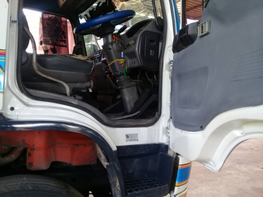 ขายด่วนรถ 10 ล้อ.หัวลากFM1J เครื่อง 260 แรง ปี 46 รถสวย เครื่องดี สภาพพร้อมใช้งาน จัดไฟแนนท์ได้ 550000