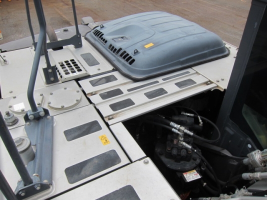 ขายรถขุด KOBELCO SK200H-9 นำเข้าจากญี่ปุ่น สนใจติดต่อ อำพล 090-9694506, 080-3031241