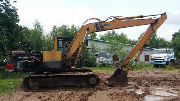 ขาย 255,000 KOMATSU pc 120-3 บูมอามยาว เครื่อง ISUZU 6BD  ปั๊มดี เอวแน่น ช่วงล่างดี พร้อมใช้งาน รถอยู่ ร้อยเอ็ด 090-772-3710 090-772-3708
