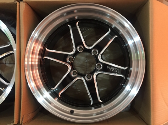 ล้อแม็ก เวล ขอบ18 เลเซอร์ก้าน ขนาด 5 รู และ 6 รู หน้า 9.5-10.5 ของใหม่แกะกล่องครบชุด 4 วง 13000 ล้อแม็ก เวล ขอบ18 เลเซอร์ก้าน ขนาด 5 รู และ 6 รู หน้า 9.5-10.5 ของใหม่แกะกล่องครบชุด 4 วง 13000