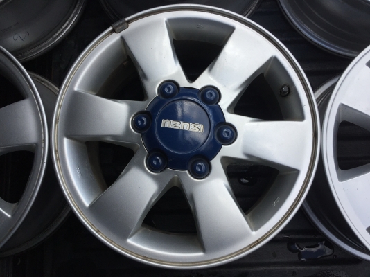 ล้อแม็ก ISUZU ขนาด 6 รู ขอบ 16 ครบชุด 4 วง 3000 สภาพสวยๆไม่มีดุ้งไม่มีคตไม่มีซ่อม ล้อแม็ก ISUZU ขนาด 6 รู ขอบ 16 ครบชุด 4 วง 3000 สภาพสวยๆไม่มีดุ้งไม่มีคตไม่มีซ่อม