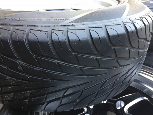 WELD ขอบ18 เลเซอร์ก้าน ล้อใหม่พร้อมยางเปอร์เซ็นต์ MAXXIS 265 60 18 ปี 14 ขนาด 6 รู หน้า 9.5-10.5 ครบชุด 15000 WELD ขอบ18 เลเซอร์ก้าน ล้อใหม่พร้อมยางเปอร์เซ็นต์ MAXXIS 265 60 18 ปี 14 ขนาด 6 รู หน้า 9.5-10.5 ครบชุด 15000