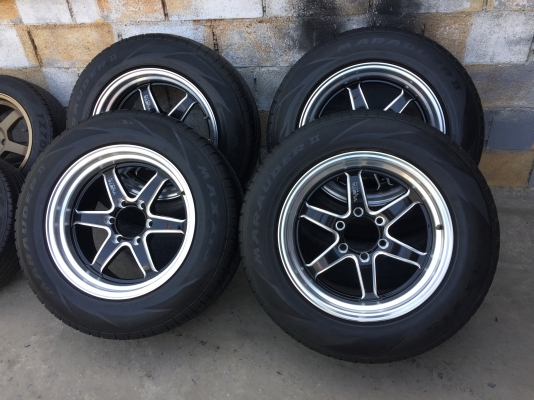 WELD ขอบ18 เลเซอร์ก้าน ล้อใหม่พร้อมยางเปอร์เซ็นต์ MAXXIS 265 60 18 ปี 14 ขนาด 6 รู หน้า 9.5-10.5 ครบชุด 15000 WELD ขอบ18 เลเซอร์ก้าน ล้อใหม่พร้อมยางเปอร์เซ็นต์ MAXXIS 265 60 18 ปี 14 ขนาด 6 รู หน้า 9.5-10.5 ครบชุด 15000