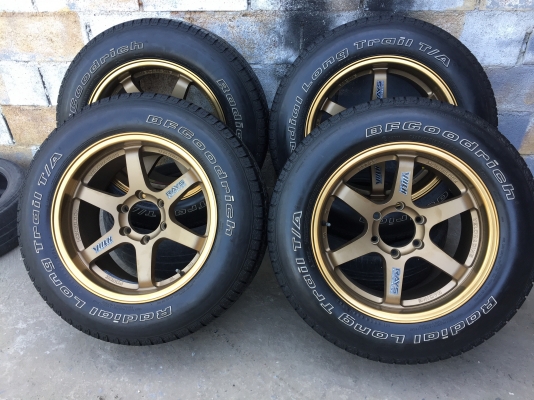 Te37 ขอบ18 แม็กใหม่ยางเปอร์เซ็นต์ BF 265 60 18 ปี 14 ขนาด 6 รู หน้า 9.5-10.5 ของใหม่แกะกล่อง ครบชุด 12500 Te37 ขอบ18 แม็กใหม่ยางเปอร์เซ็นต์ BF 265 60 18 ปี 14 ขนาด 6 รู หน้า 9.5-10.5 ของใหม่แกะกล่อง ครบชุด 12500